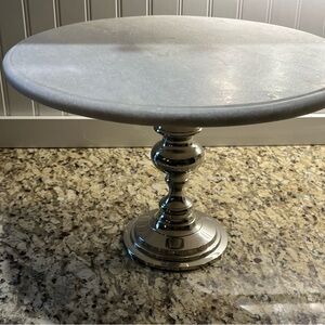 POTTERY BARN TUSCAN WHITE CARRARA MARBLE PEDESTAL CAKE/SERVING STAND 15” X 7”